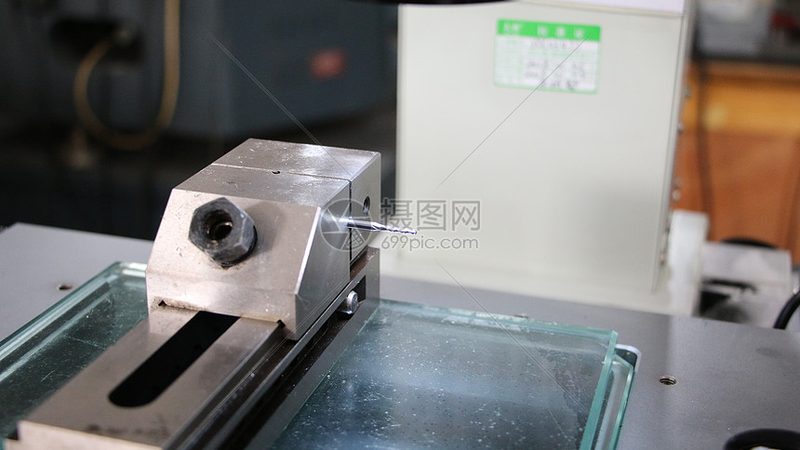 CNC加工中心数控系统安装：关键步骤与注意事项